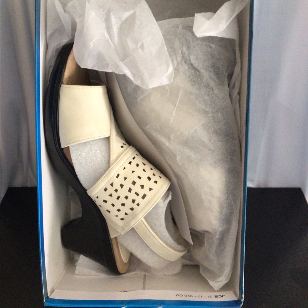 Easy street shoe
